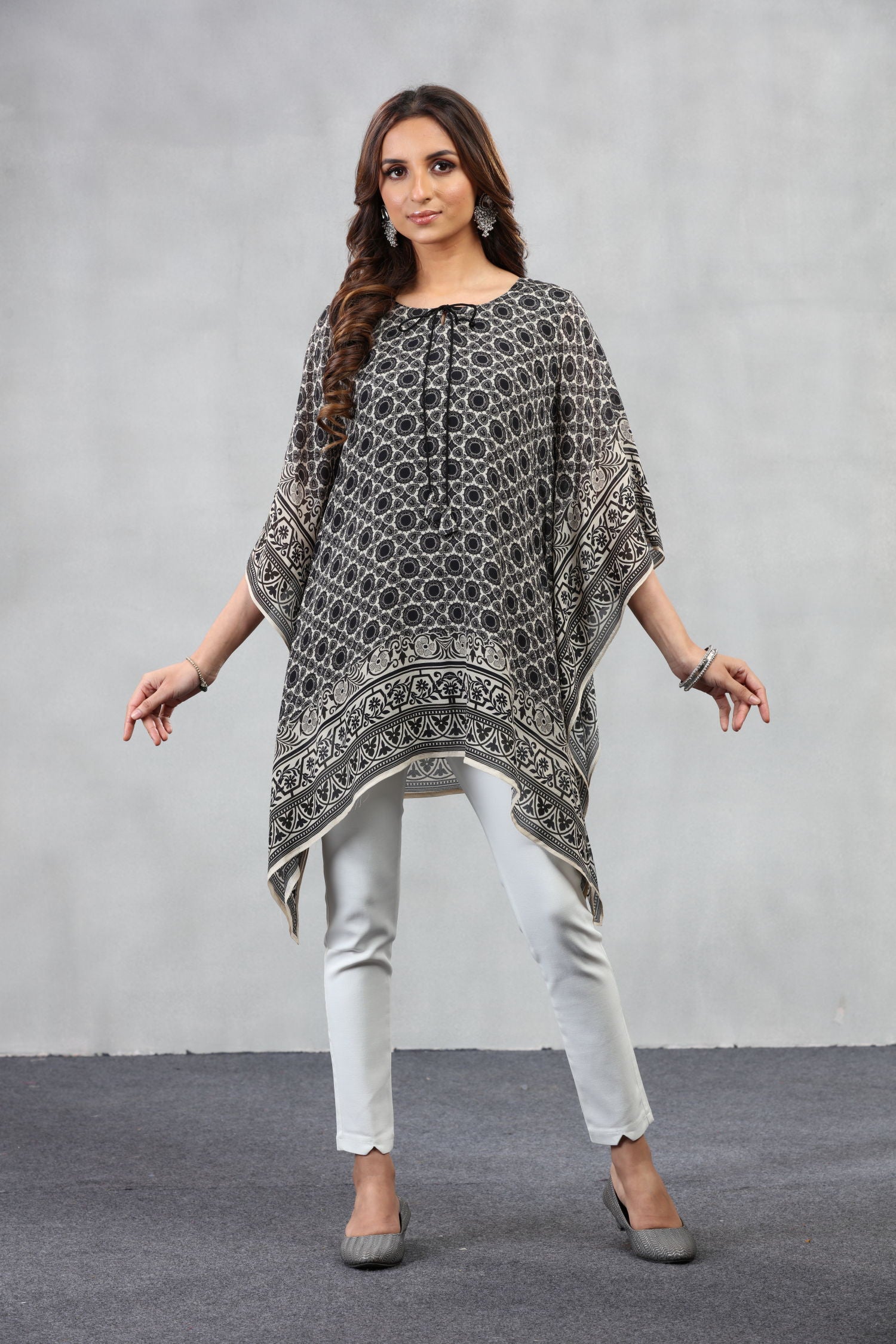 Grey Color Geometric print short Kaftan with Dori