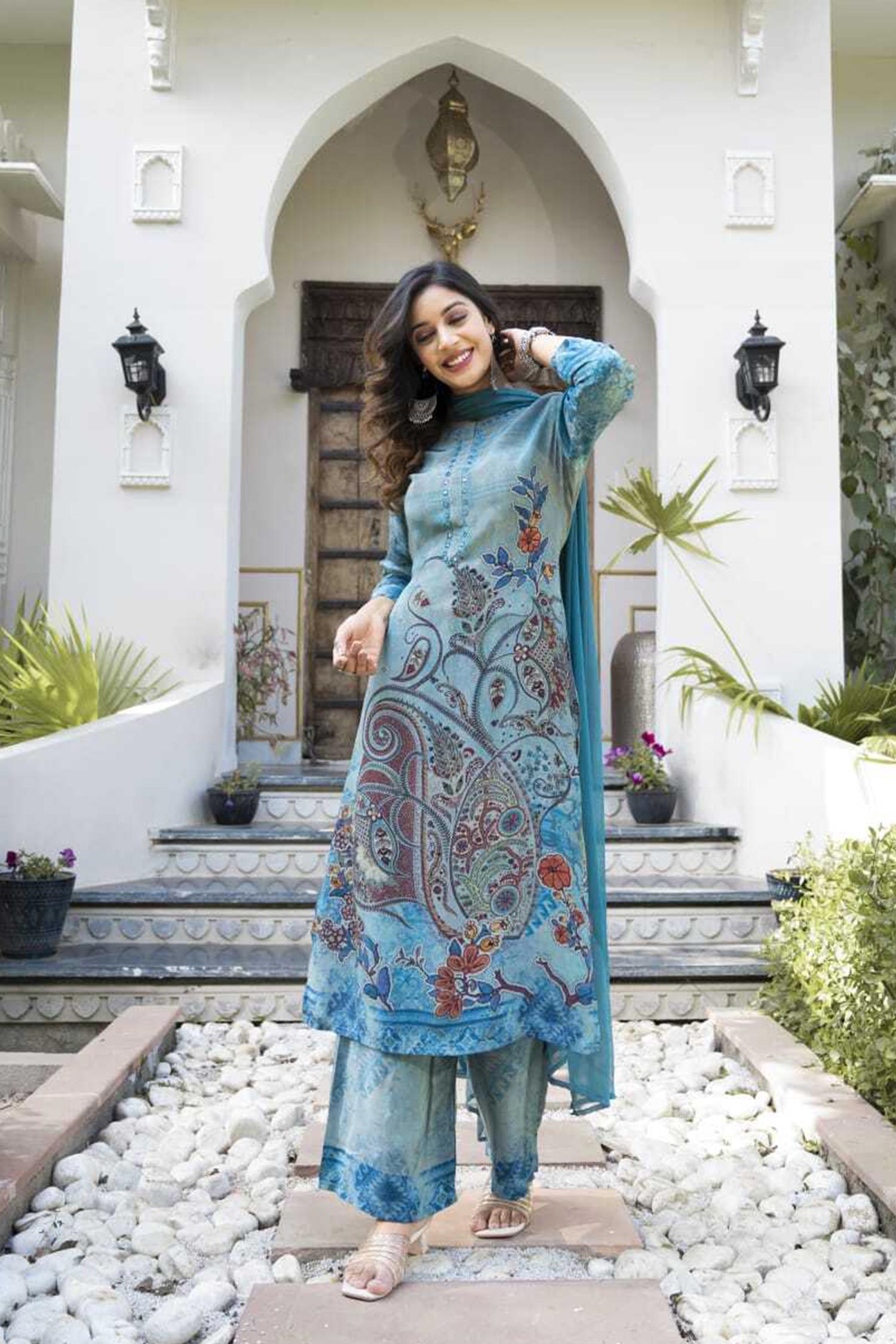 Three - Piece Paisley Print Kurta Pant Set 1 - Freyaa