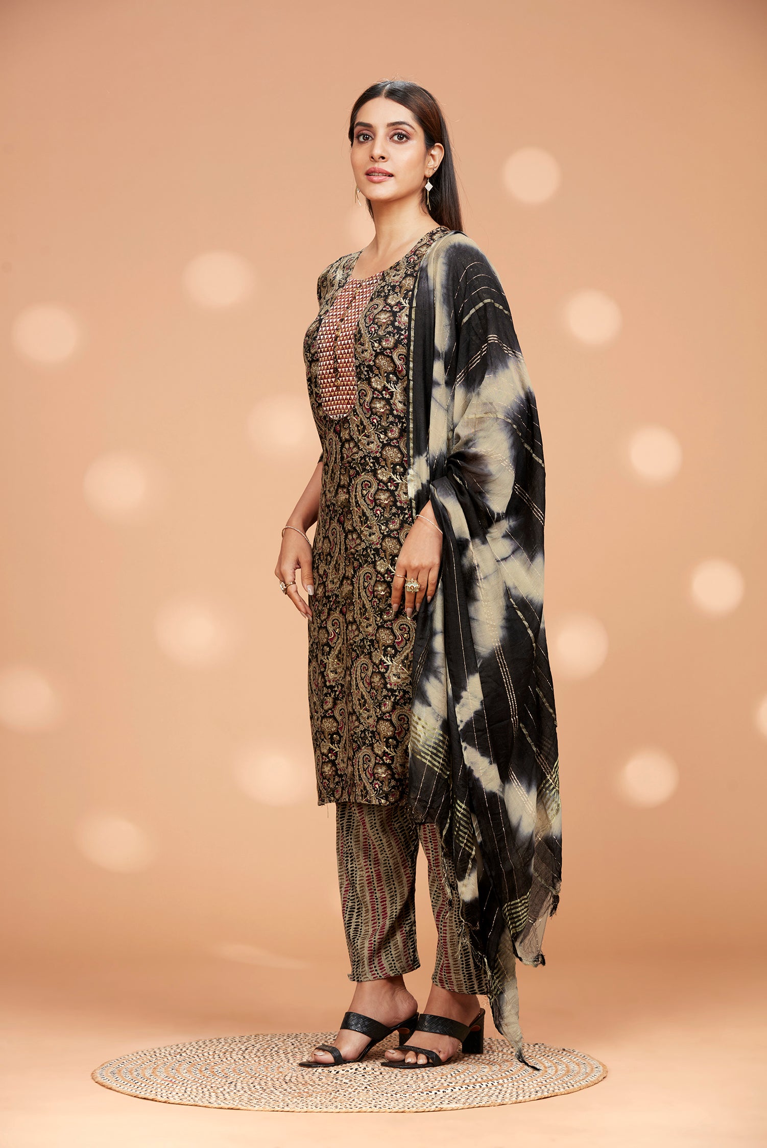 Printed Straight fit Embroidered Kurta with Palazzo Pant & Tie-die Duppatta