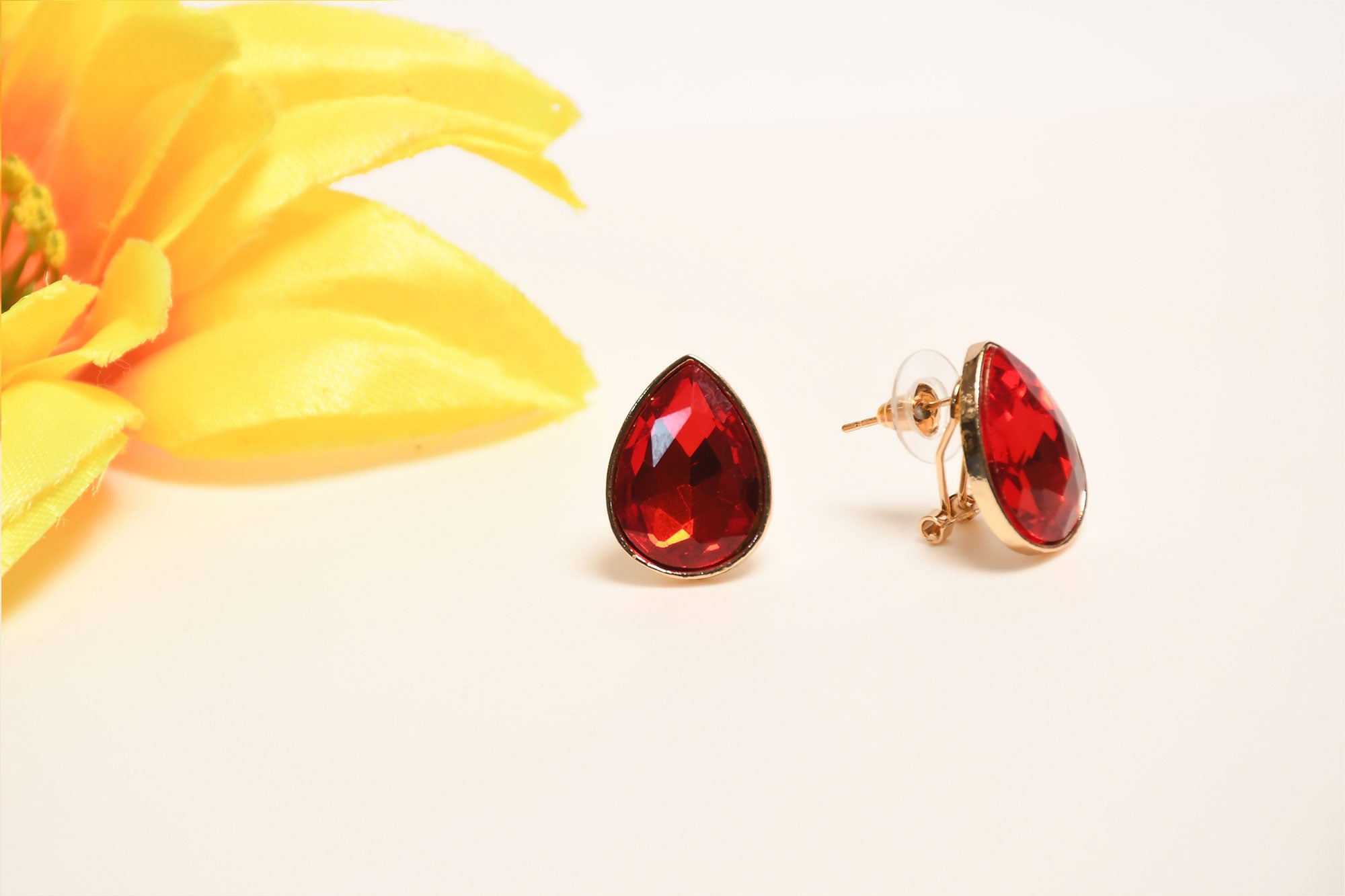 Red Gold Crystal Tear Drop Stud Earring - Freyaa