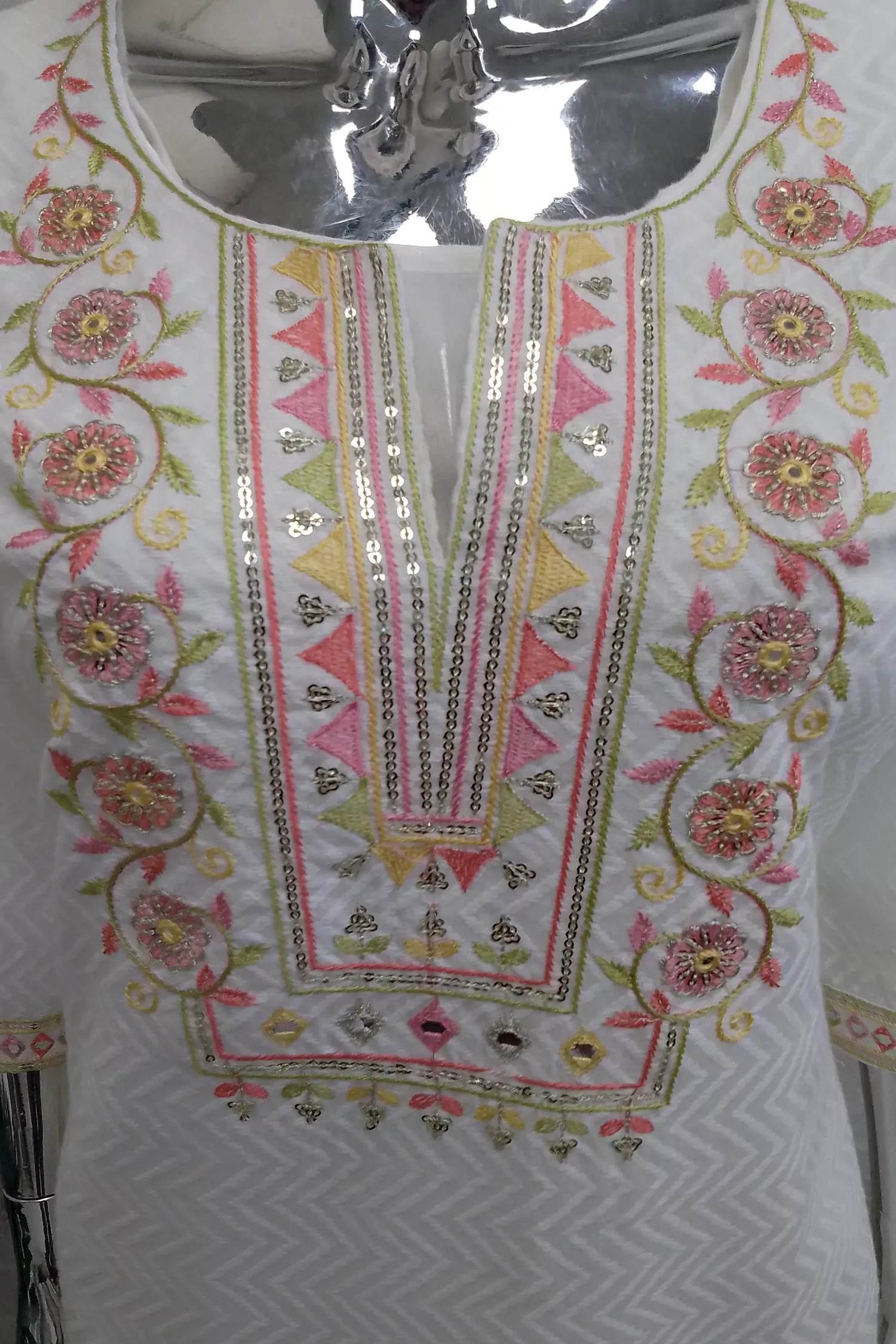 Three-piece Kurta Set with Neck Embroidered