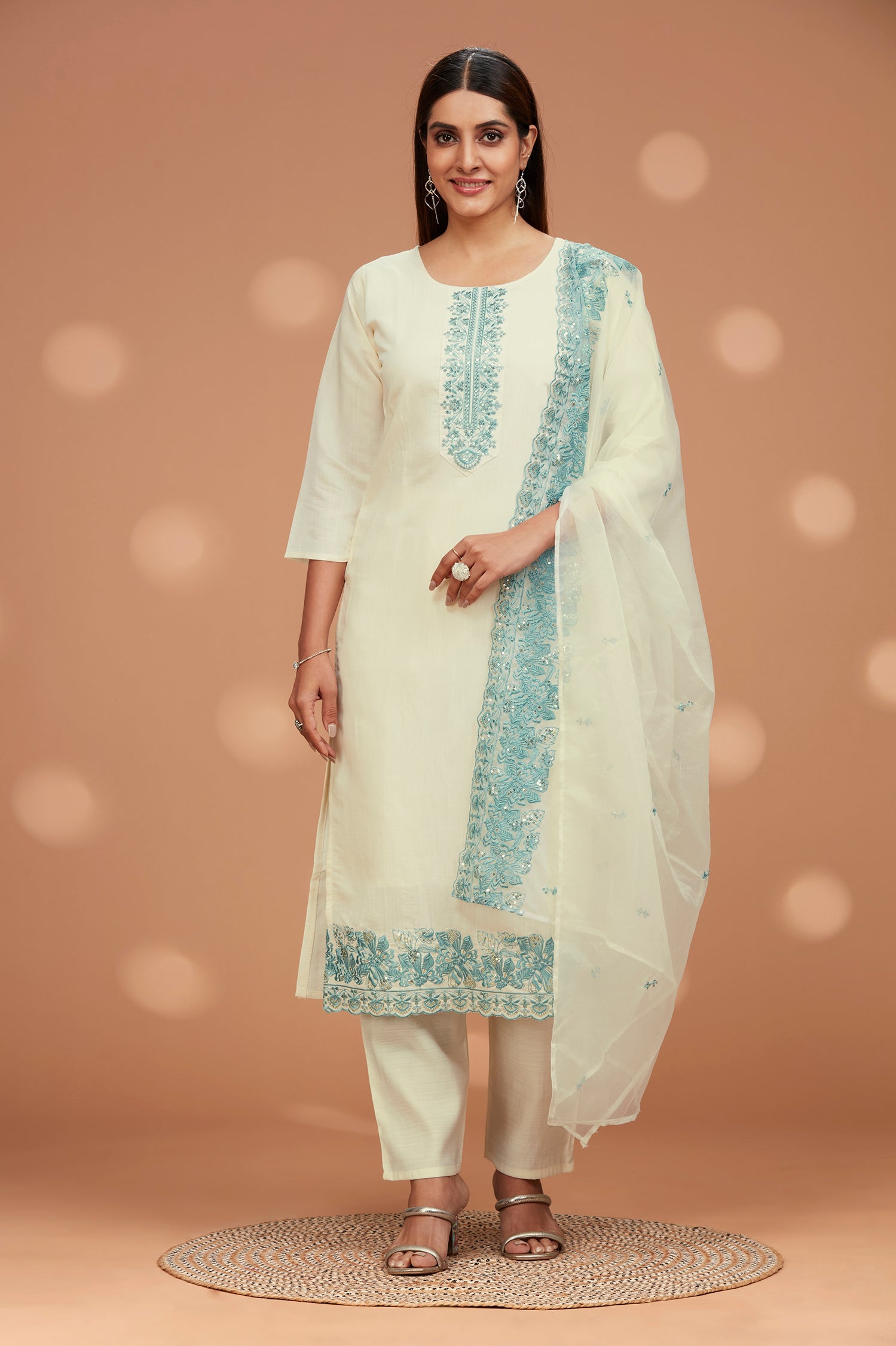 White Cotton Embroidered Chic Kurta Set