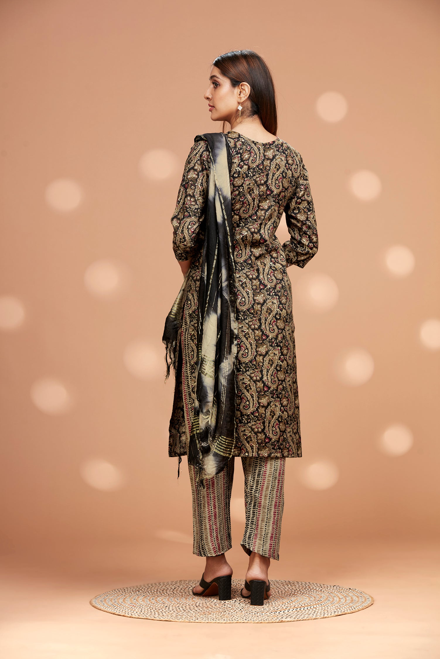 Printed Straight fit Embroidered Kurta with Palazzo Pant & Tie-die Duppatta