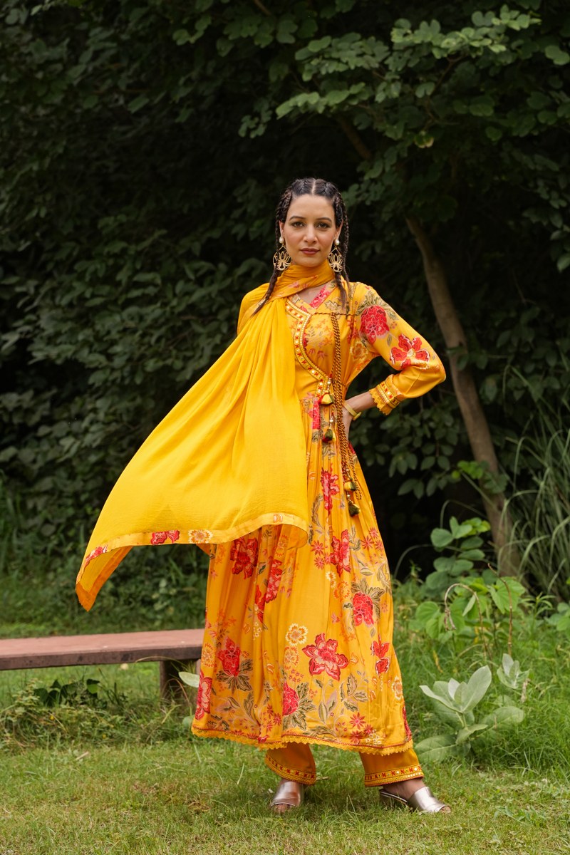 Traditional Anarkali Kurta Set 2 - Freyaa