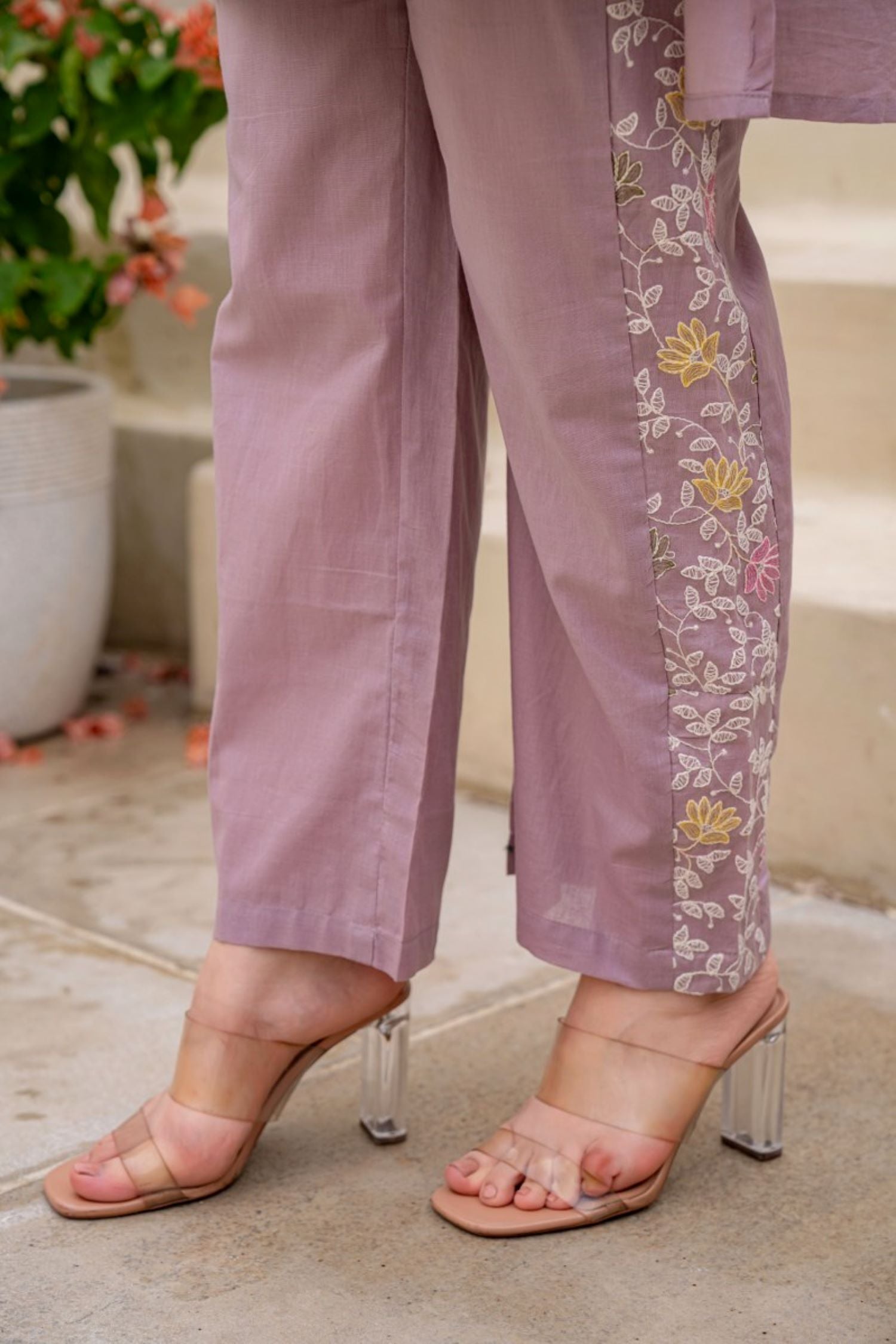 LILAC SHIRT COLLAR FLORAL EMBROIDERED WITH LACE WORK CORD SET