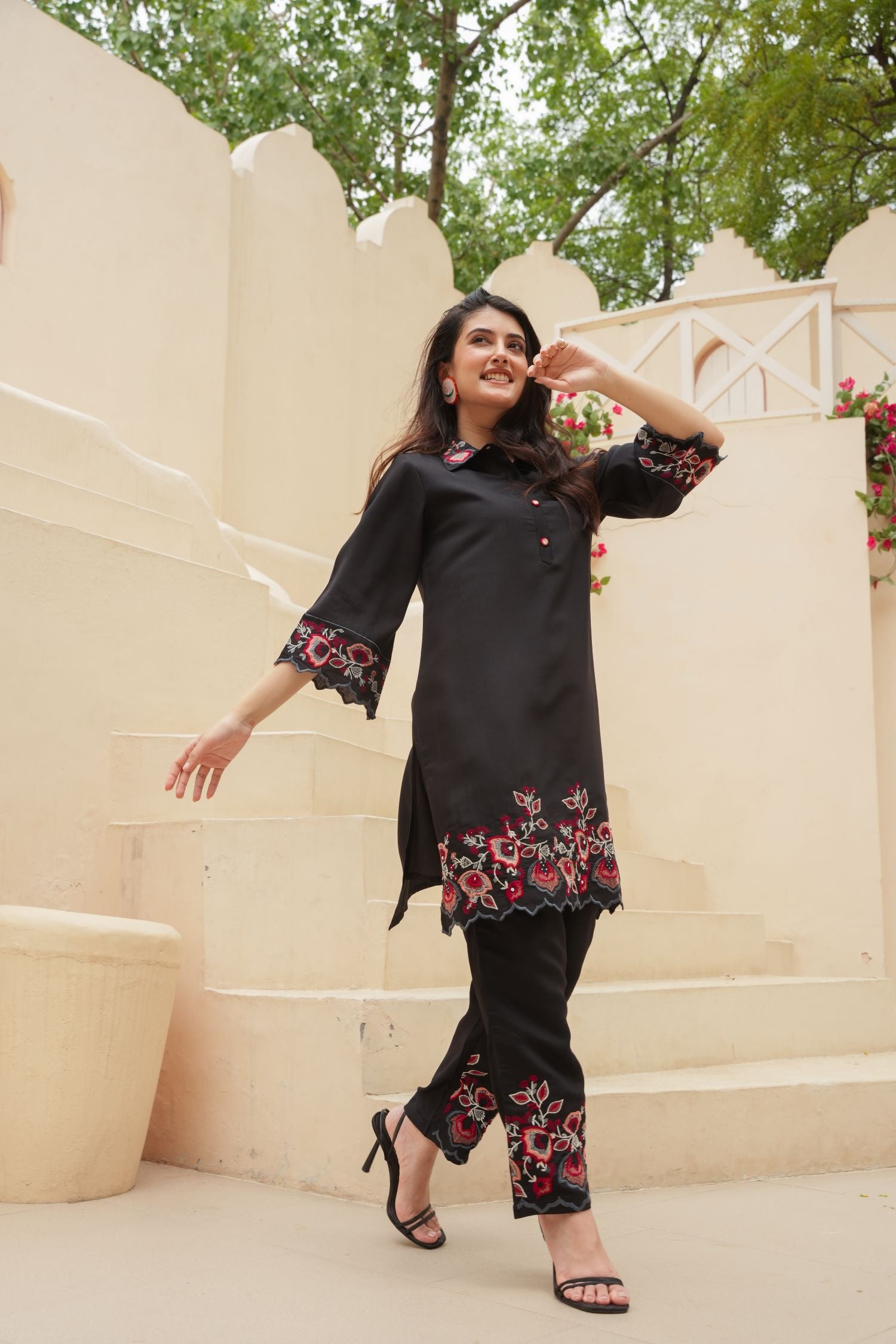 FLORAL EMBROIDERED SHIRT COLLAR BLACK KURTA  WITH STRAIGHT PANTS SET