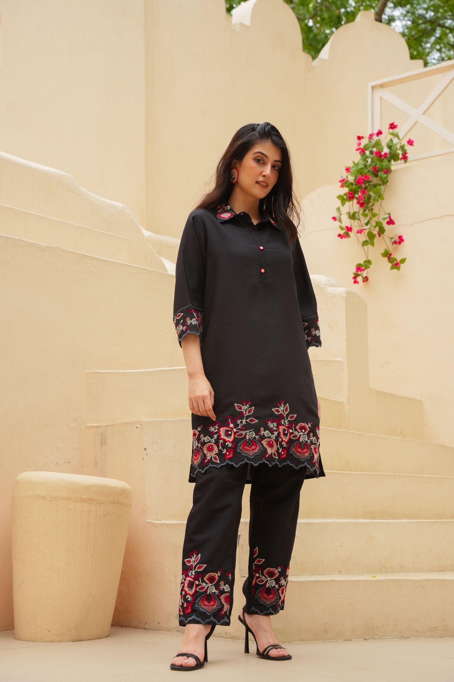 FLORAL EMBROIDERED SHIRT COLLAR BLACK KURTA  WITH STRAIGHT PANTS SET