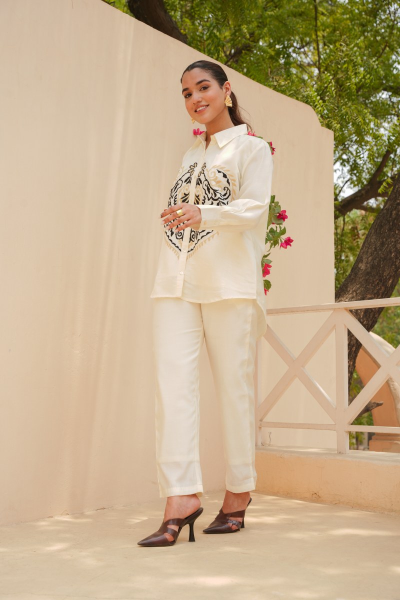 EMBROIDERED CREAM SHIRT WITH STRAIGHT PANTS SET