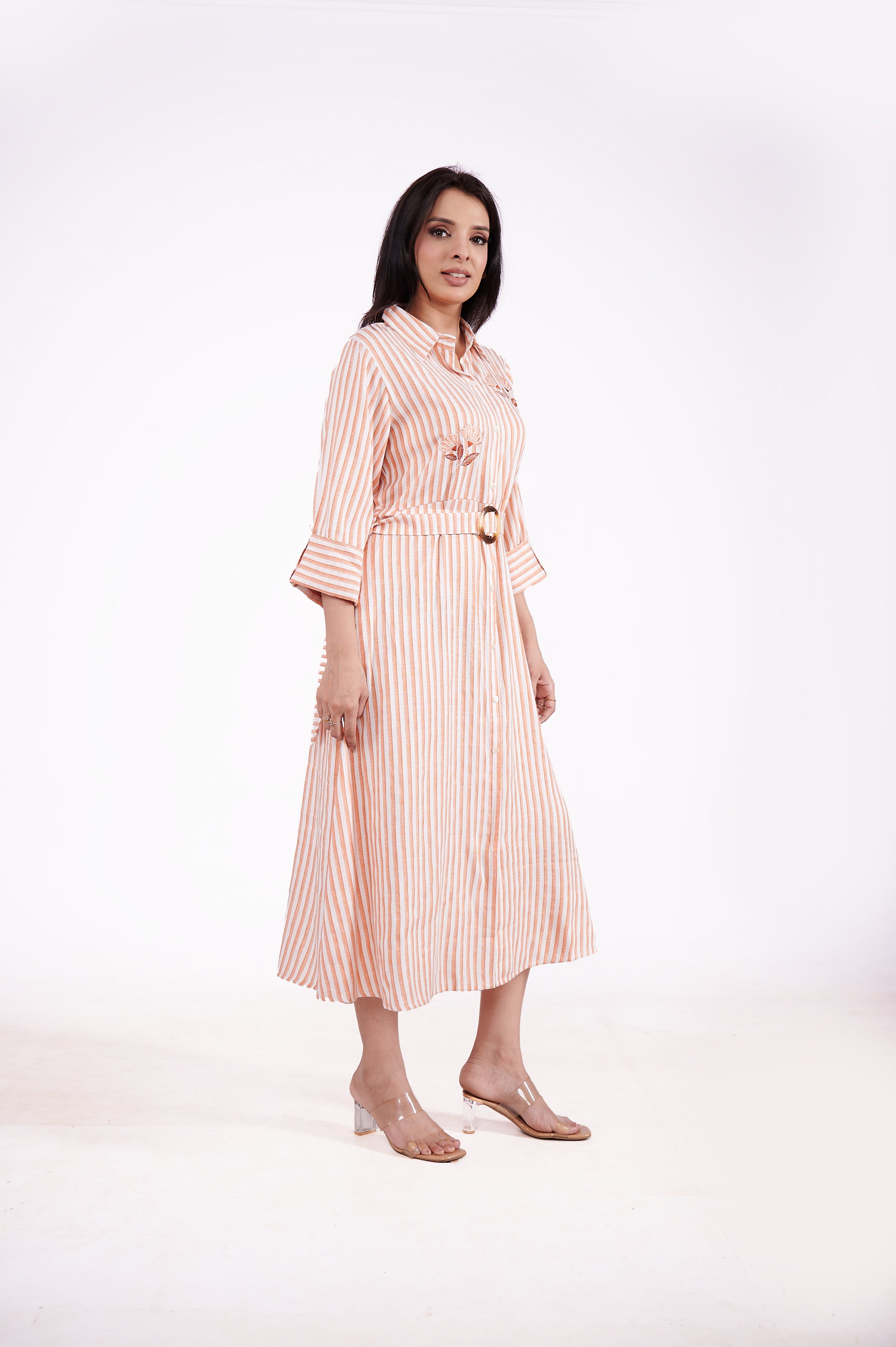 Midi Dress With Front Button And a Belt 3 - Freyaa