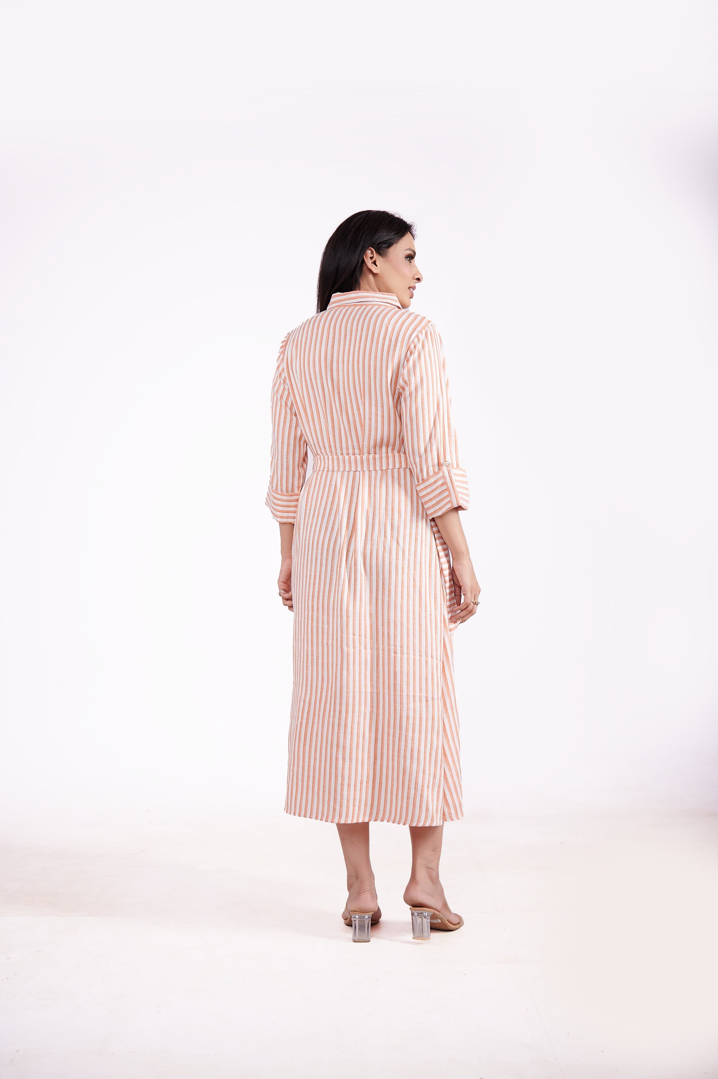 Midi Dress With Front Button And a Belt 4 - Freyaa