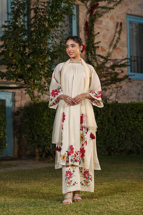 Three - Piece Embroidered Kurta Set- Freyaa